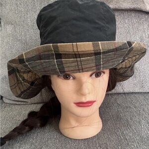 Vintage Barbour wax cotton bucket hat sz M